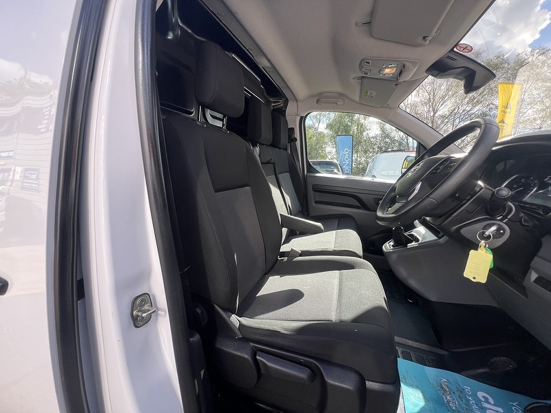 Vauxhall Vivaro Turbo D 2900 Dynamic - U905