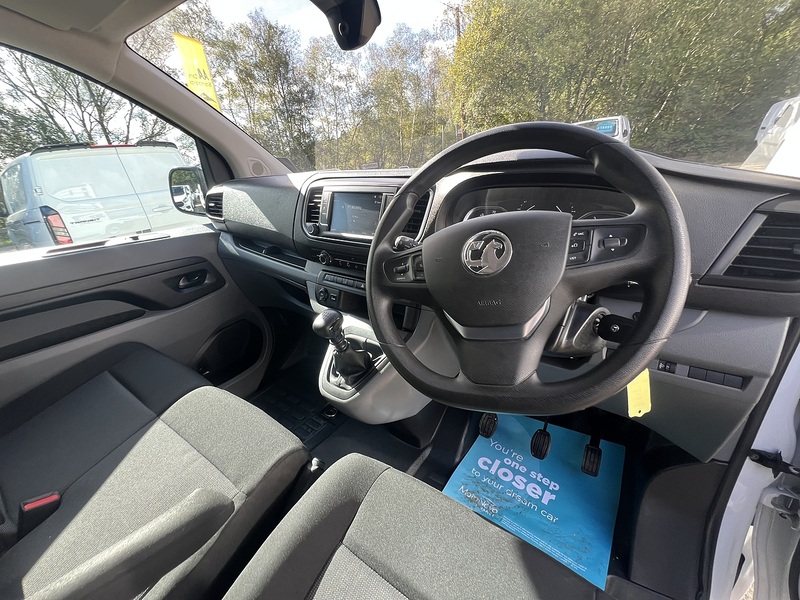 Vauxhall Vivaro Turbo D 2900 Dynamic - U905