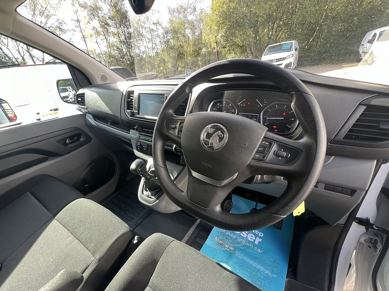 Vauxhall Vivaro Turbo D 2900 Dynamic - U905
