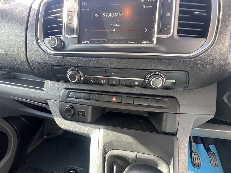 Vauxhall Vivaro Turbo D 2900 Dynamic - U905