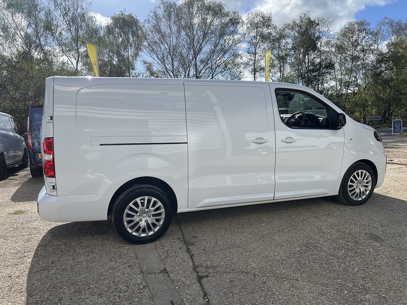 Vauxhall Vivaro Turbo D 2900 Pro - U906