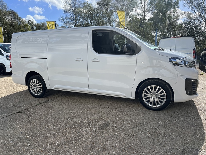 Vauxhall Vivaro Turbo D 2900 Pro - U906