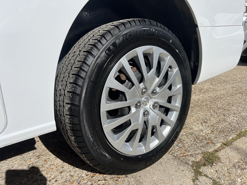 Vauxhall Vivaro Turbo D 2900 Pro - U906