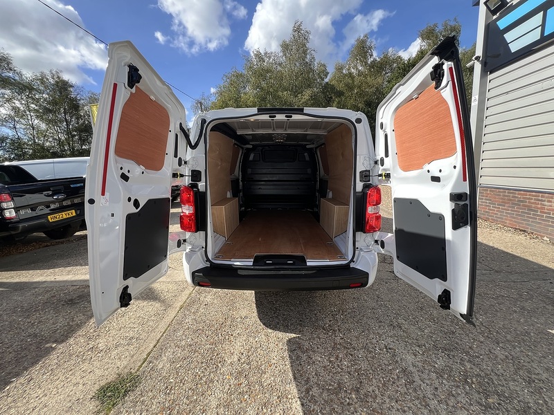 Vauxhall Vivaro Turbo D 2900 Pro - U906