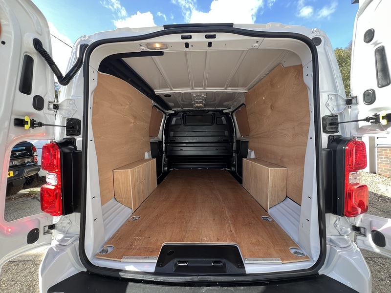 Vauxhall Vivaro Turbo D 2900 Pro - U906