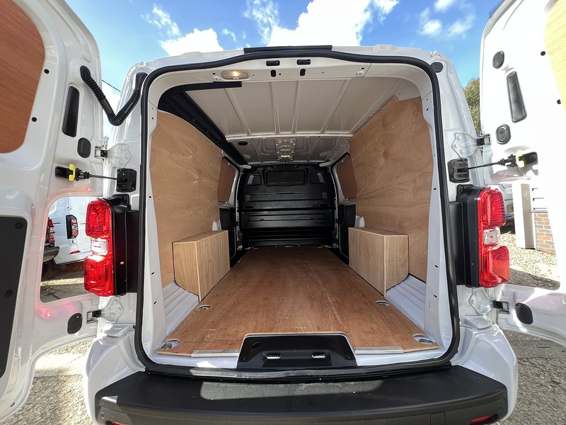 Vauxhall Vivaro Turbo D 2900 Pro - U906
