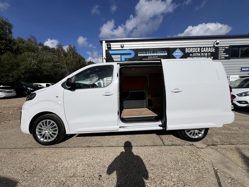 Vauxhall Vivaro Turbo D 2900 Pro - U906