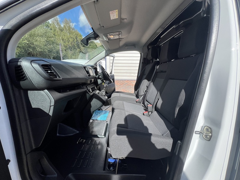 Vauxhall Vivaro Turbo D 2900 Pro - U906