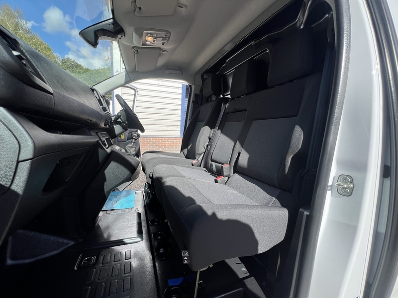 Vauxhall Vivaro Turbo D 2900 Pro - U906
