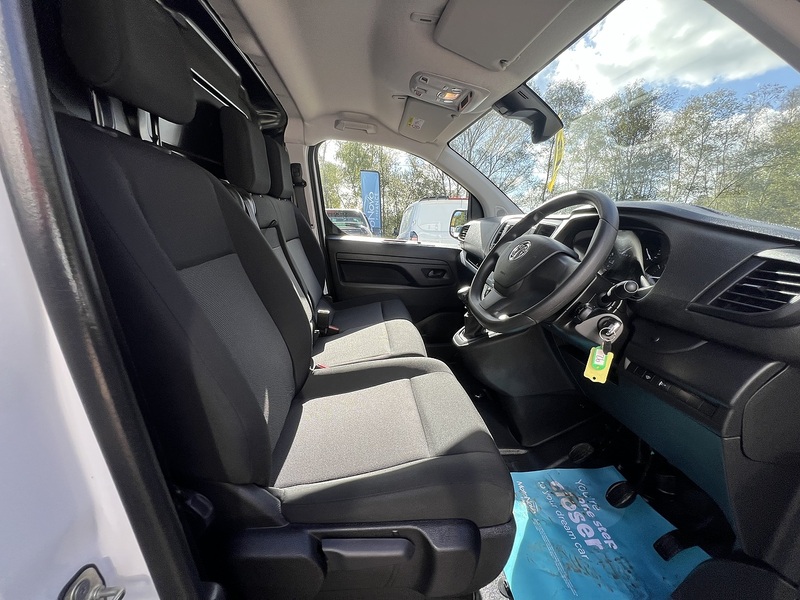 Vauxhall Vivaro Turbo D 2900 Pro - U906
