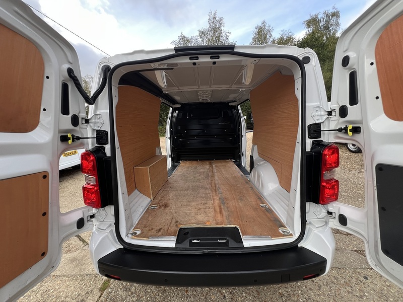 Vauxhall Vivaro Turbo D 2900 Pro - U907