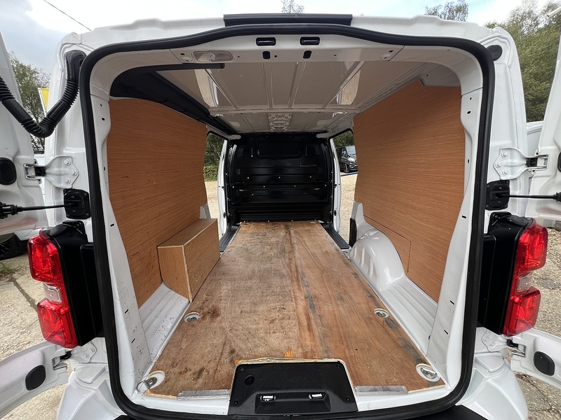 Vauxhall Vivaro Turbo D 2900 Pro - U907