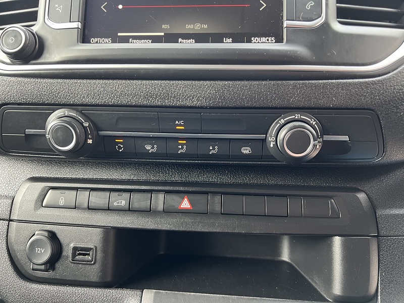 Vauxhall Vivaro Turbo D 2900 Pro - U907