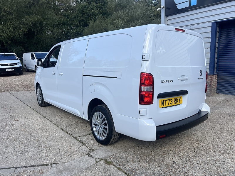 Peugeot Expert BlueHDi 1000 Asphalt Premium + - U908