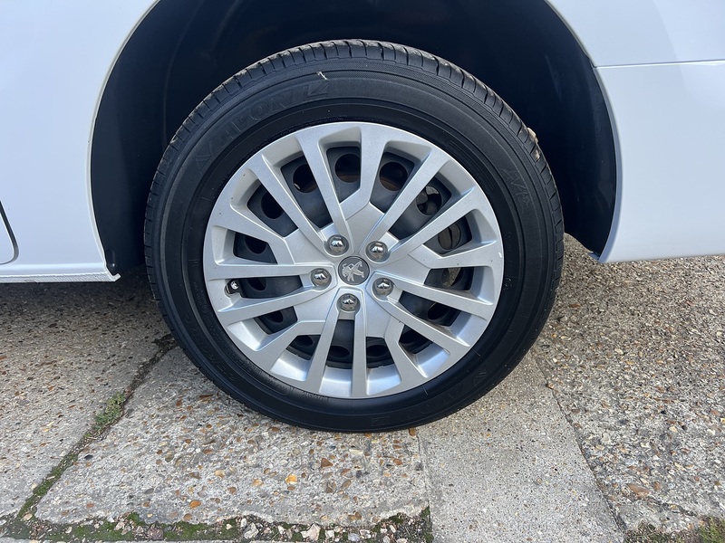 Peugeot Expert BlueHDi 1000 Asphalt Premium + - U908