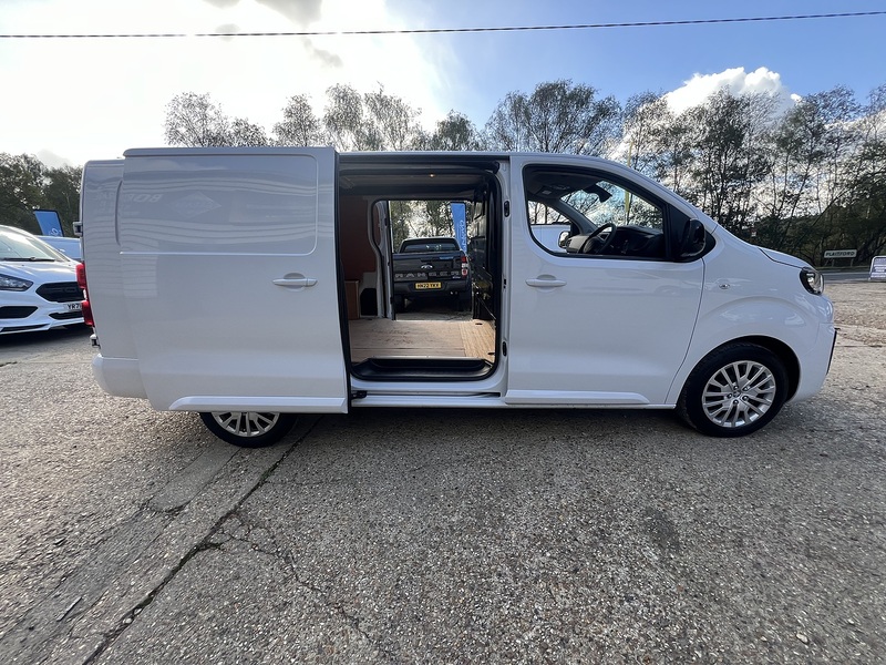 Peugeot Expert BlueHDi 1000 Asphalt Premium + - U908