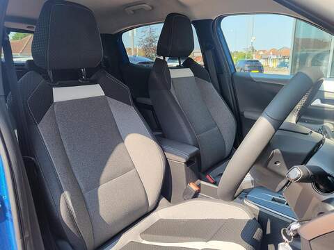 Vauxhall Frontera 1.2 Hybrid 136ps GS SUV 5dr Petrol Hybrid e-DCT Euro 6 (s/s) (136 ps) - U1008