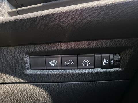 Vauxhall Frontera 1.2 Hybrid 136ps GS SUV 5dr Petrol Hybrid e-DCT Euro 6 (s/s) (136 ps) - U1008