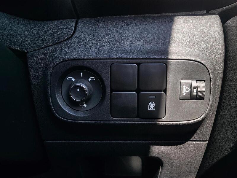 Citroen C3 PureTech PLUS - U1013