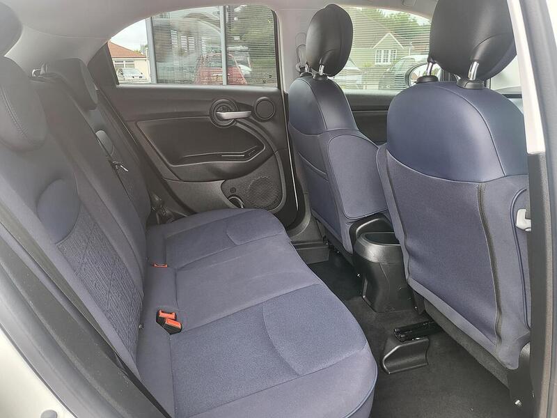 Fiat 500X FireFly Turbo Club - U1014