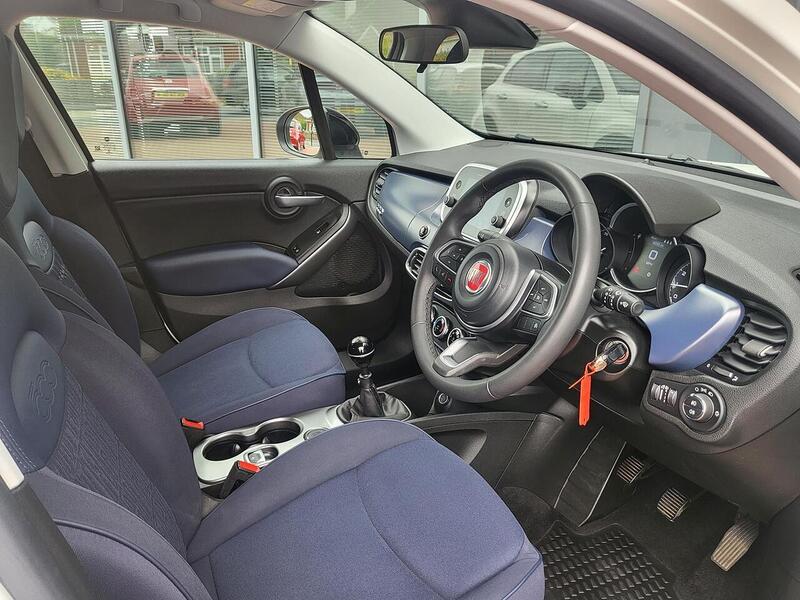 Fiat 500X FireFly Turbo Club - U1014