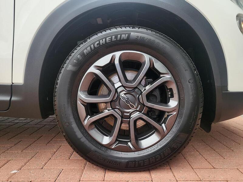 Fiat 500X FireFly Turbo Club - U1014