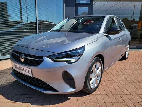 Turbo SE Premium Hatchback 1.2 Manual Petrol
