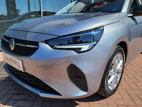 Turbo SE Premium Hatchback 1.2 Manual Petrol