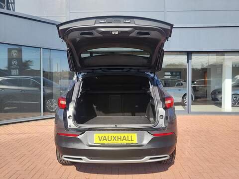 Vauxhall Grandland X Turbo Business Edition Nav - U1020
