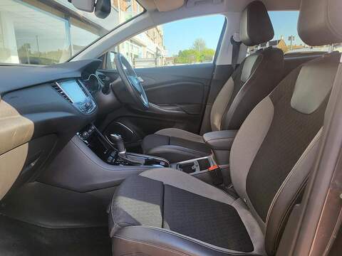 Vauxhall Grandland X Turbo Business Edition Nav - U1020