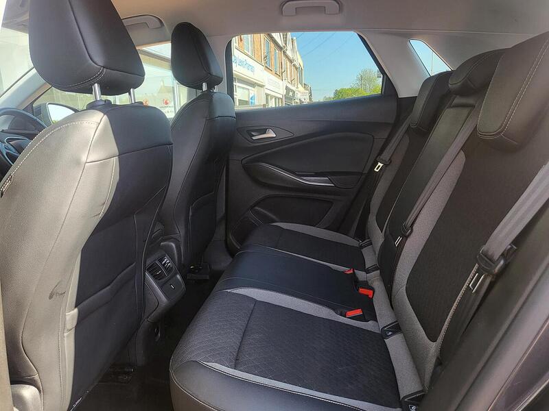 Vauxhall Grandland X Turbo Business Edition Nav - U1020