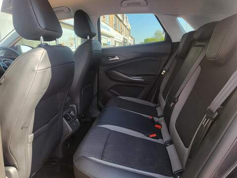 Vauxhall Grandland X Turbo Business Edition Nav - U1020
