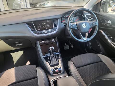 Vauxhall Grandland X Turbo Business Edition Nav - U1020