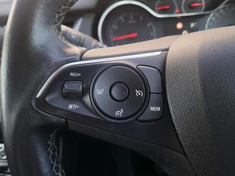 Vauxhall Grandland X Turbo Business Edition Nav - U1020