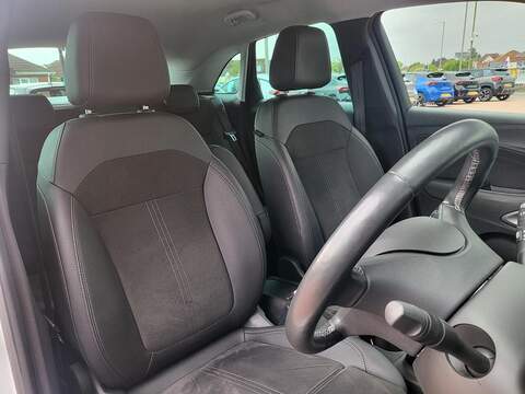 Vauxhall Crossland Turbo Ultimate - U1021