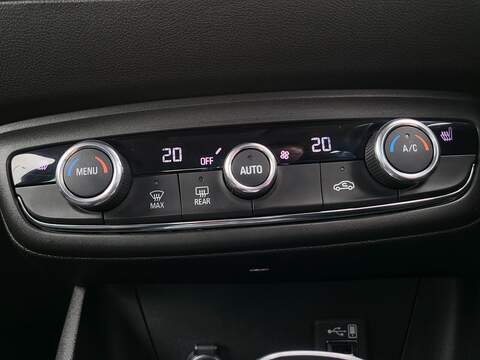 Vauxhall Crossland Turbo Ultimate - U1021