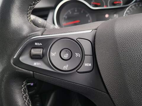 Vauxhall Crossland Turbo Ultimate - U1021