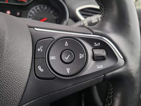 Vauxhall Crossland Turbo Ultimate - U1021