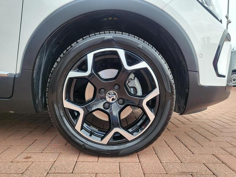 Vauxhall Crossland Turbo Ultimate - U1021