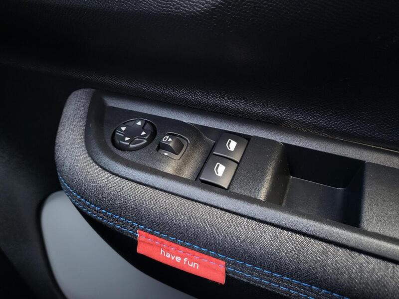 Citroen C3 1.2 Turbo PLUS Hatchback 5dr Petrol Manual Euro 6 (s/s) (100 ps) - U1033