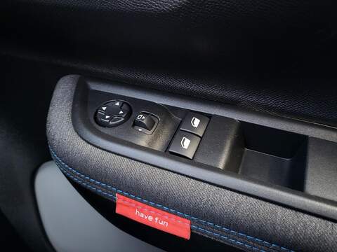 Citroen C3 1.2 Turbo PLUS Hatchback 5dr Petrol Manual Euro 6 (s/s) (100 ps) - U1033