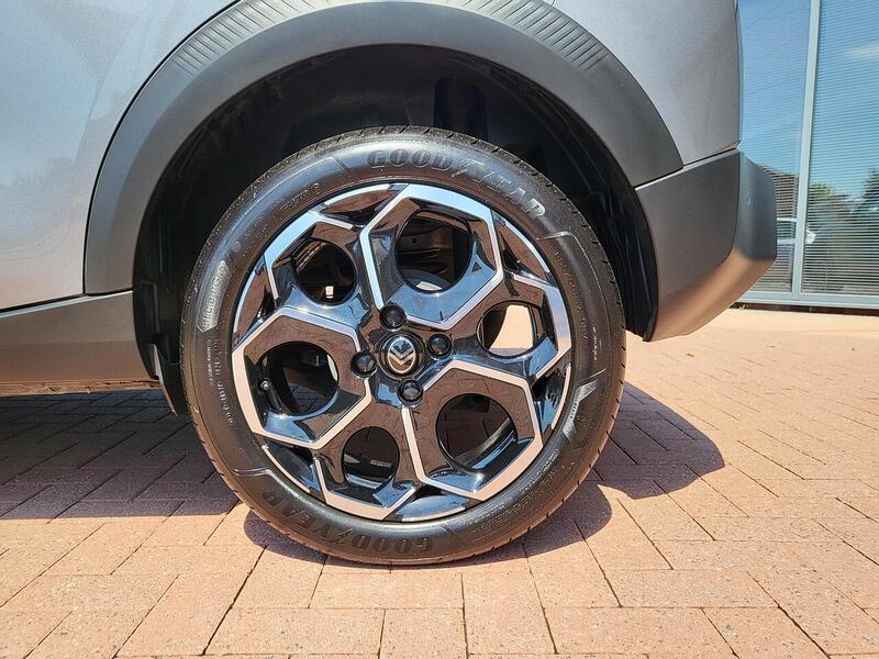 Citroen C3 1.2 Turbo PLUS Hatchback 5dr Petrol Manual Euro 6 (s/s) (100 ps) - U1033