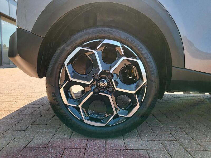 Citroen C3 1.2 Turbo PLUS Hatchback 5dr Petrol Manual Euro 6 (s/s) (100 ps) - U1033