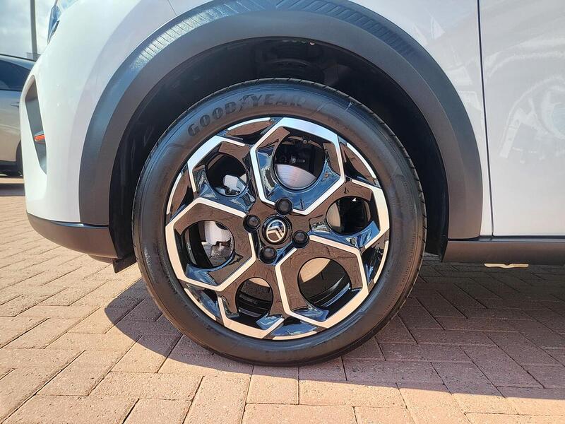 Citroen C3 1.2 Turbo PLUS Hatchback 5dr Petrol Manual Euro 6 (s/s) (100 ps) - U1038