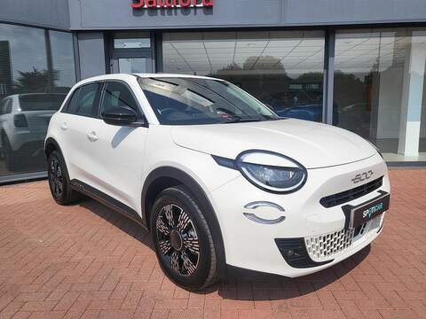 Fiat 600 1.2 MHEV SUV 5dr Petrol Hybrid e-DCT Euro 6 (s/s) (100 ps) 1.2 5dr SUV Automatic Petrol Hybrid - U1049