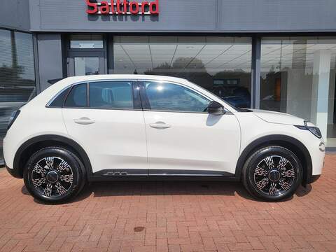Fiat 600 1.2 MHEV SUV 5dr Petrol Hybrid e-DCT Euro 6 (s/s) (100 ps) 1.2 5dr SUV Automatic Petrol Hybrid - U1049