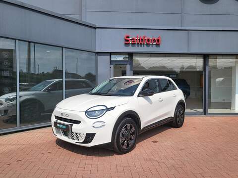 Fiat 600 1.2 MHEV SUV 5dr Petrol Hybrid e-DCT Euro 6 (s/s) (100 ps) 1.2 5dr SUV Automatic Petrol Hybrid - U1049