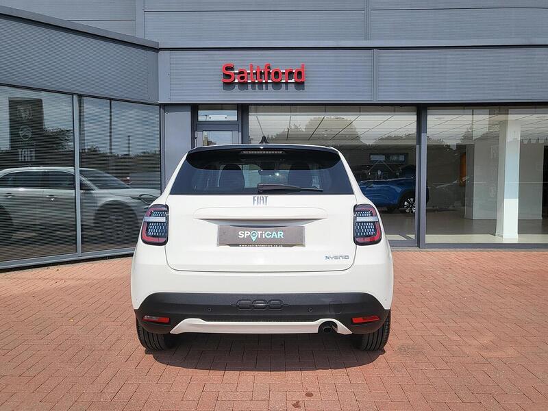 Fiat 600 1.2 MHEV SUV 5dr Petrol Hybrid e-DCT Euro 6 (s/s) (100 ps) 1.2 5dr SUV Automatic Petrol Hybrid - U1049