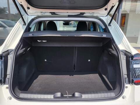 Fiat 600 1.2 MHEV SUV 5dr Petrol Hybrid e-DCT Euro 6 (s/s) (100 ps) 1.2 5dr SUV Automatic Petrol Hybrid - U1049