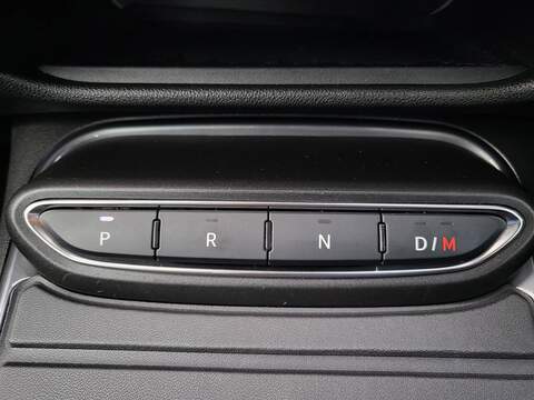 Fiat 600 1.2 MHEV SUV 5dr Petrol Hybrid e-DCT Euro 6 (s/s) (100 ps) 1.2 5dr SUV Automatic Petrol Hybrid - U1049